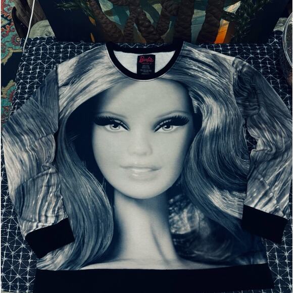 BARBIE 2014 Mattel Forever 21 Medium Pullover - Picture 2 of 11